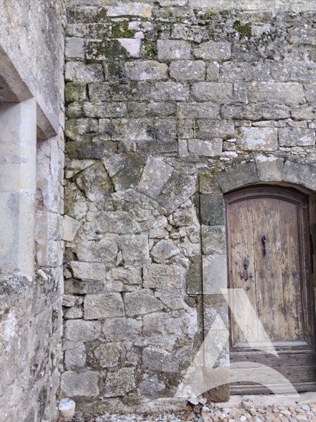 Mur en pierre d'un chateau
