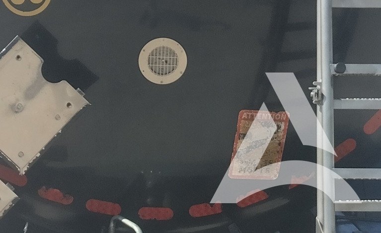 Arrière d'un camion citerne remis à neuf