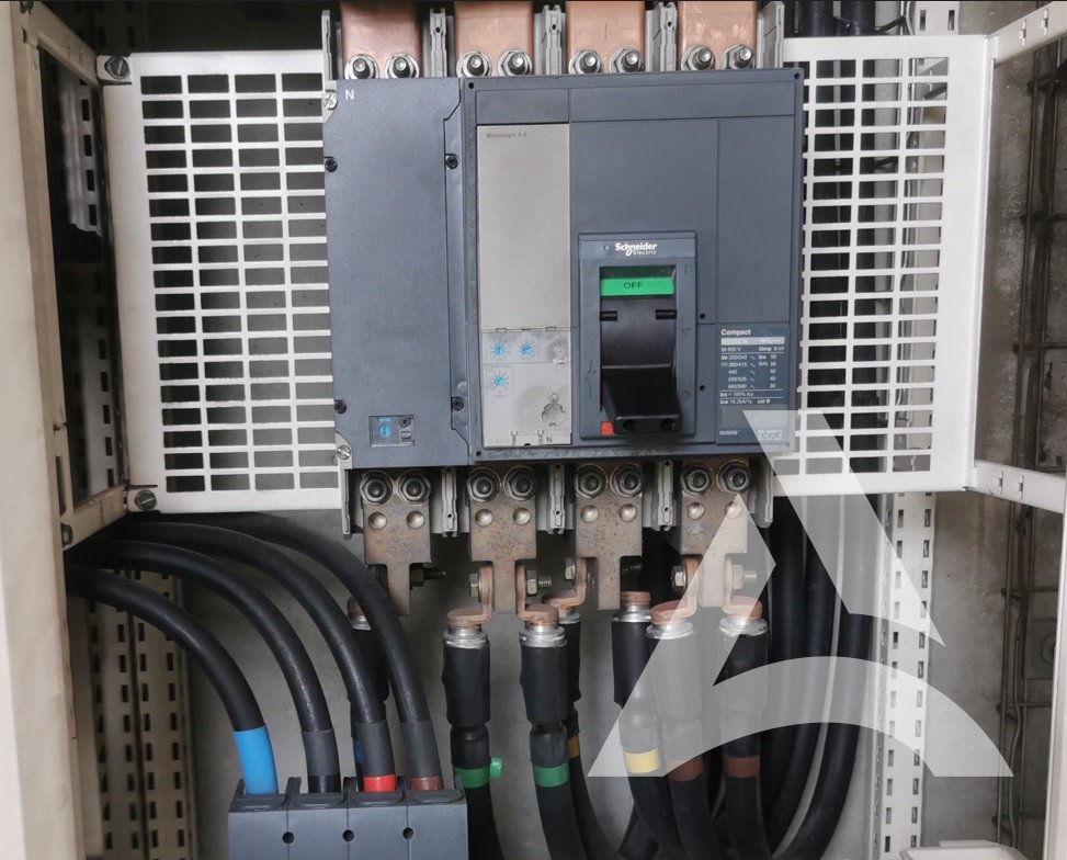 Photo Après Nettoyage Suie Après Incendie Disjoncteur Haute Tension