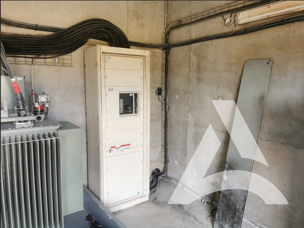 Photo Après Nettoyage Suie Angle Local Haute Tension