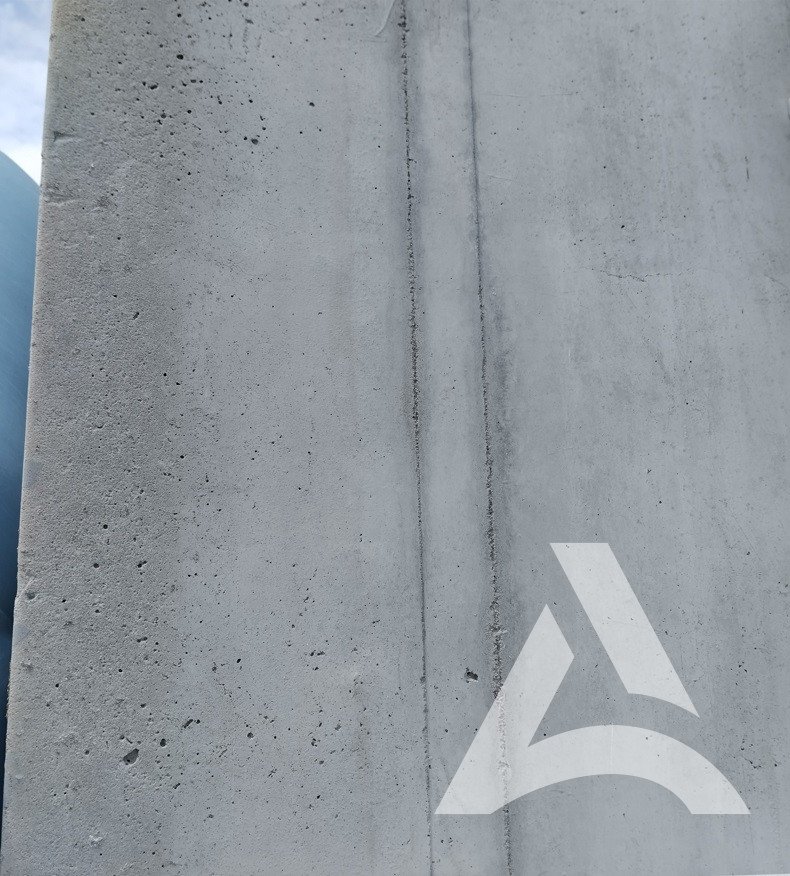 Photo après nettoyage d'un mur avec lichen et mousse