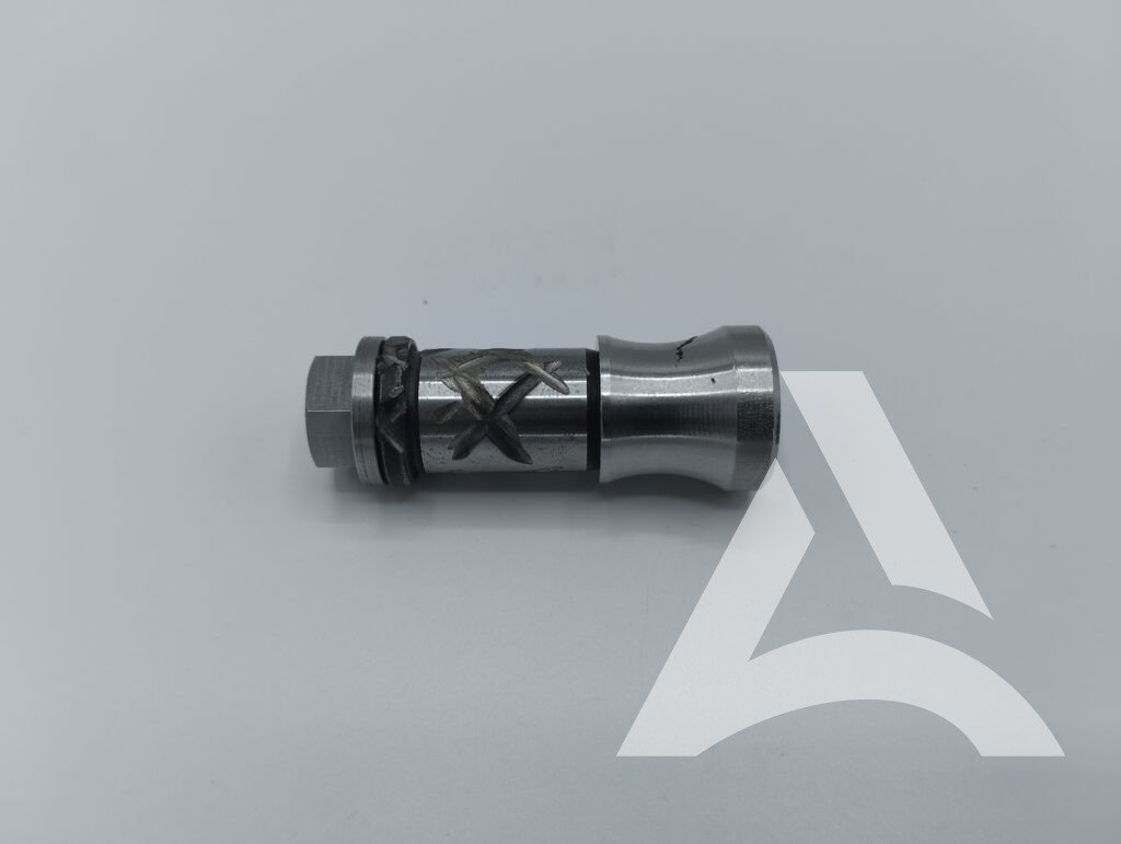 Détail vis de centrage avec surface métallique traitée